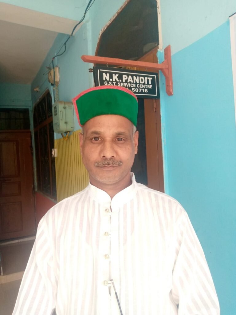 बीजेपी और जहरीले सांप में कोई अंतर् नहीं : एन के पंडित