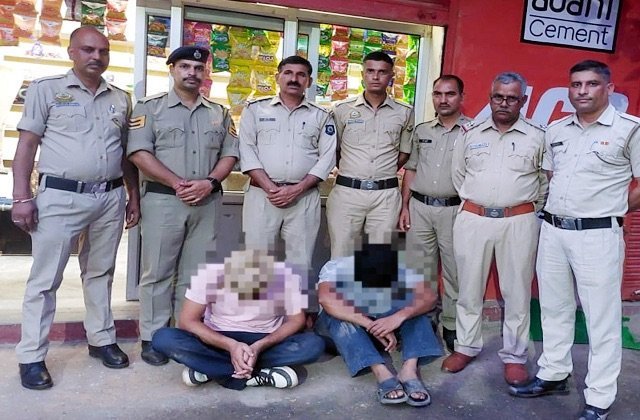 मंडी में अमृतसर के दो युवक बड़ी मात्रा में चिट्टे के साथ गिरफ्तार