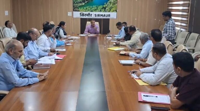 सिरमौर में 68 पीड़ितों को 77.20 लाख रुपये की राहत – उपायुक्त सिरमौर में 68 पीड़ितों को 77.20 लाख रुपये की राहत – उपायुक्त