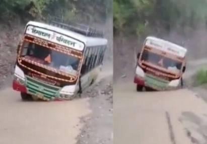 हिमाचल प्रदेश में भारी बारिश के चलते बड़ा हादसा टला, HRTC की बस फंसी
