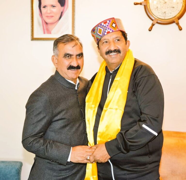 मुख्यमंत्री ने मुकेश अग्निहोत्री को जन्मदिन की बधाई दी मुख्यमंत्री ने मुकेश अग्निहोत्री को जन्मदिन की बधाई दी