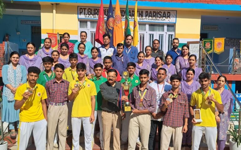 राज्य स्तरीय खेल प्रतियोगिता में डीएवी मनेई का शानदार प्रदर्शन, ओवरऑल चैंपियन बना