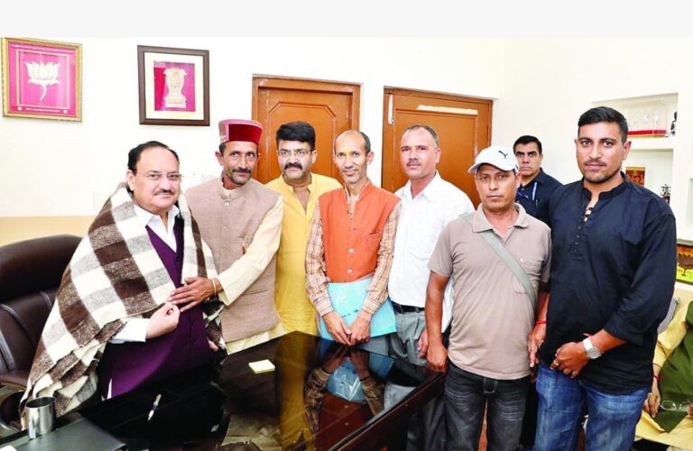 जेपी नड्डा से गुनेहड़ पंचायत के लिए पानी का बड़ा प्रोजेक्ट मांगा गया