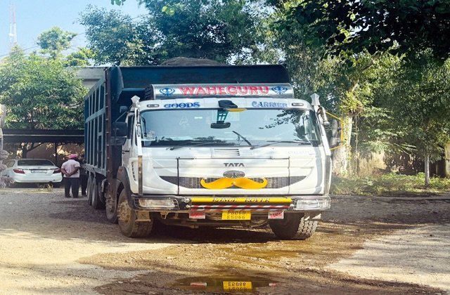 कांगड़ा: अवैध खनन पर पुलिस की कार्रवाई, 35 हजार रुपये का जुर्माना वसूला