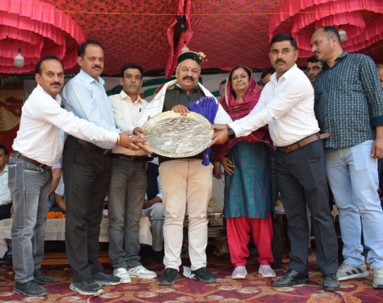 तेलका में शिक्षा मंत्री रोहित ठाकुर ने रखा स्कूल भवन का शिलान्यास तेलका में शिक्षा मंत्री रोहित ठाकुर ने रखा स्कूल भवन का शिलान्यास