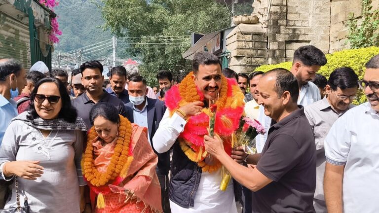 विक्रमादित्य सिंह ने मंडी में खोला कैंप कार्यालय, चुनावी वादा हुआ पूरा