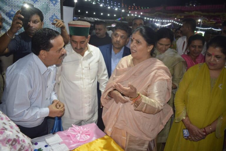 शाहपुर दशहरा 2024: देहरा विधायक कमलेश ठाकुर ने मंच पर आते ही किया ऐसा काम, जिसे देखकर हर कोई हैरान! जानिए महिला सशक्तिकरण के इस खास दिन का राज
