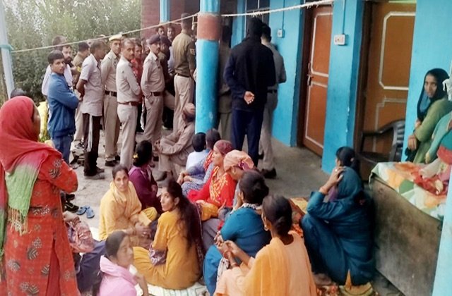 Mandi: रखेड़ा में महिला जलरक्षक ने फंदा लगाकर दी जान