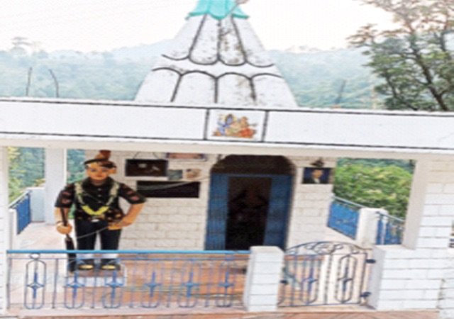 कांगड़ा: शहीदों को भगवान का दर्जा, वीर जवानों की प्रतिमाएं मंदिरों में स्थापित