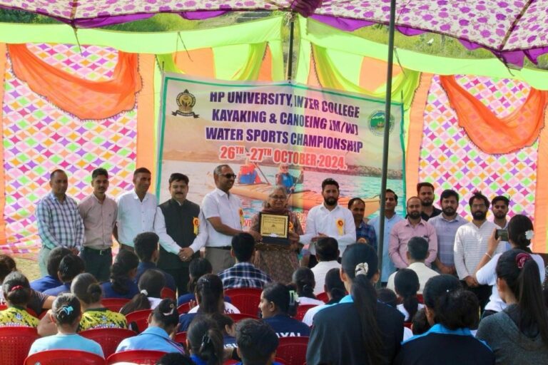 Kangra: जल क्रीड़ा के प्रति जागरूकता के लिए आयोजित हुई प्रतियोगिता