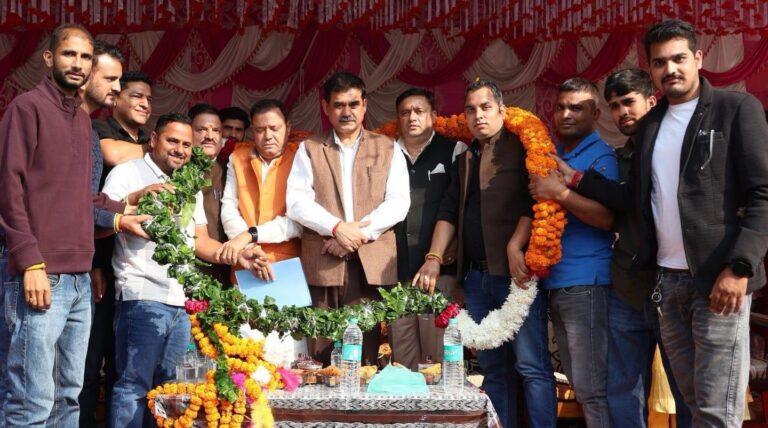 Mandi: मुख्य संसदीय सचिव संजय अवस्थी ने बल्ह विधानसभा में विकास परियोजनाओं का लोकार्पण किया