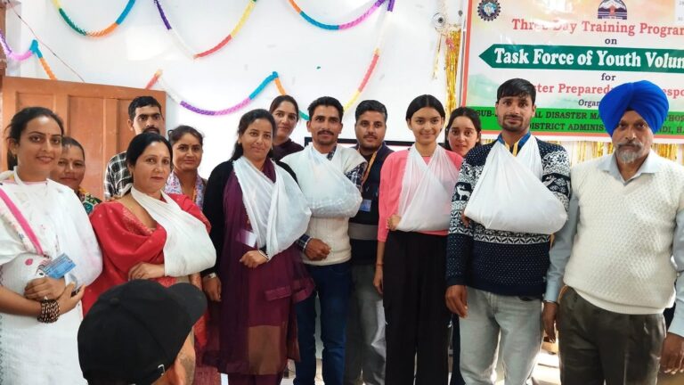 चार पंचायतों से 60 वॉलिंटियर को आपदा प्रबंधन का प्रशिक्षण