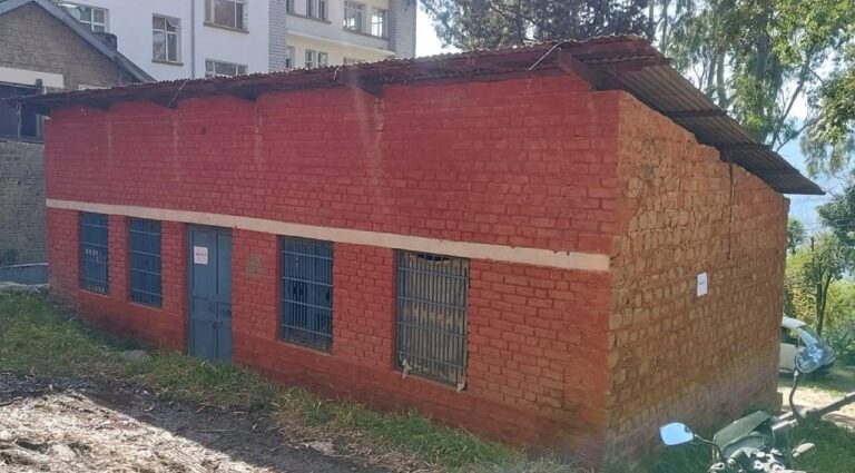Mandi: पधर मिनी सचिवालय के सामने पुराने शेड की नीलामी, 7 नवंबर को सार्वजनिक बोली के माध्यम से होगा डिस्मेंटल
