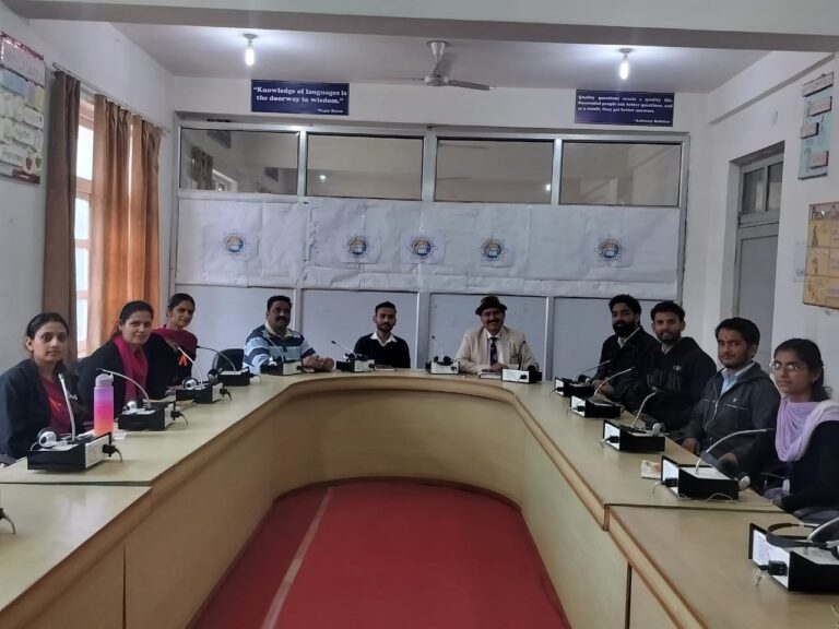 द्रोणाचार्य पीजी कॉलेज के छात्र परिषद संघ की बैठक: आगामी योजनाओं पर चर्चा