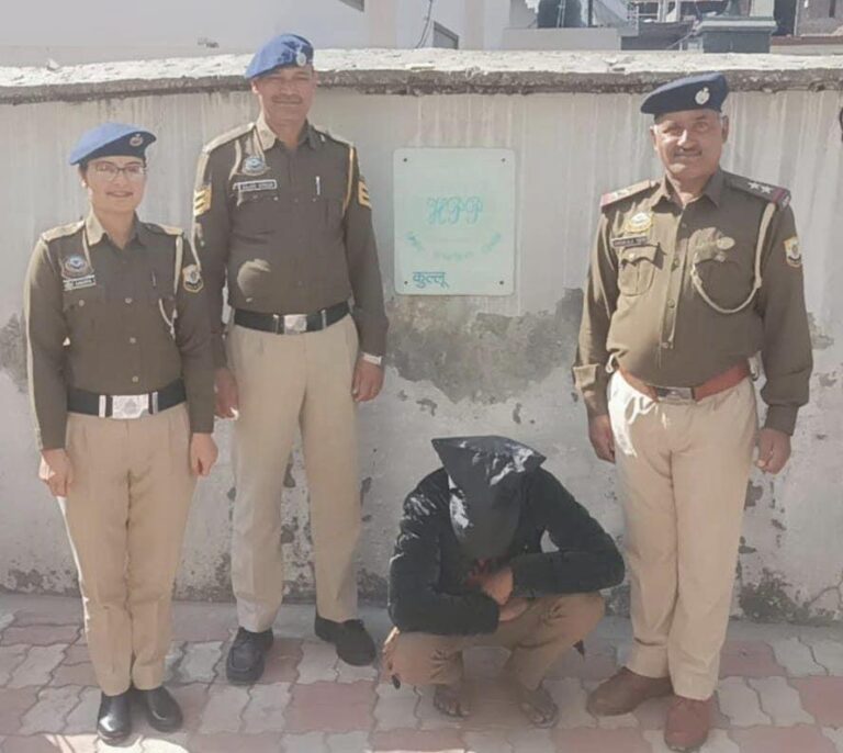 Kullu: पुलिस ने चरस के साथ युवक को गिरफ्तार किया, मादक पदार्थ विरोधी अभियान में बड़ी सफलता