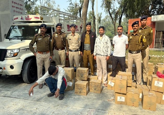 Kangra: Pong Dham पर पुलिस ने पकड़ी 150 पेटी शराब, चालक गिरफ्तार
