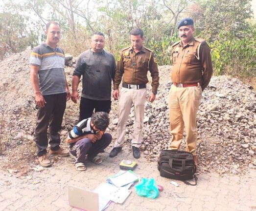 Bilaspur: बिलासपुर पुलिस ने गश्त के दौरान 2.63 ग्राम हेरोइन की बरामदगी की | हिमाचल प्रदेश में नशे का बड़ा खुलासा