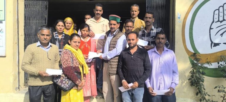 Kangra: उपमुख्य सचेतक और शाहपुर विधायक केवल सिंह पठानिया ने 6,000 निराश्रित बच्चों को ‘चिल्ड्रन ऑफ द स्टेट’ का दर्जा दिया, रैत में शादी सहायता के चेक वितरित किए Kangra: उपमुख्य सचेतक और शाहपुर विधायक केवल सिंह पठानिया ने 6,000 निराश्रित बच्चों को ‘चिल्ड्रन ऑफ द स्टेट’ का दर्जा दिया, रैत में शादी सहायता के चेक वितरित किए