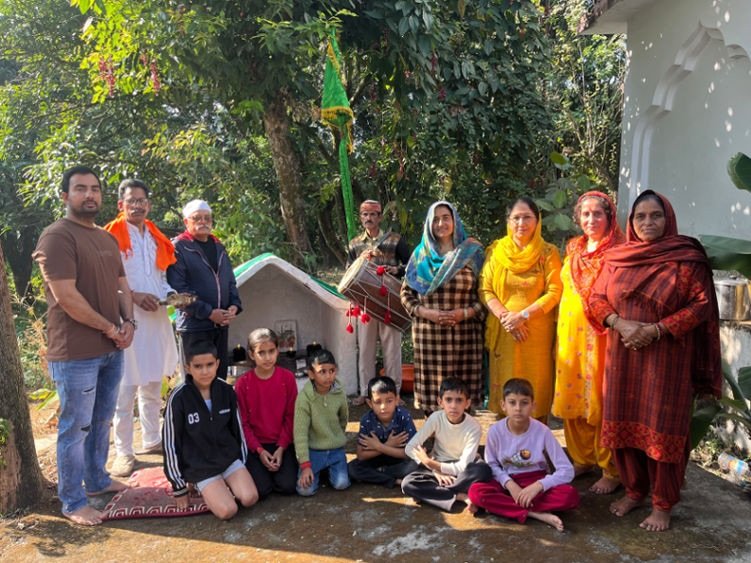 दरगेला के राणा परिवार ने पारंपरिक आस्था के साथ मनाया पीर बाबा छिंज