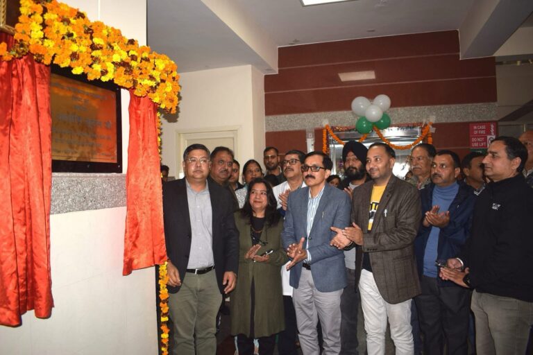 पालमपुर अस्पताल में 100 वाहनों के लिए पार्किंग की सुविधा, ऑपरेशन थिएटर और वेलनेस सेंटर का लोकार्पण