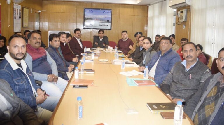 Kangra: सर्दियों में आपदा से निपटने के लिए कांगड़ा जिला प्रशासन तैयार