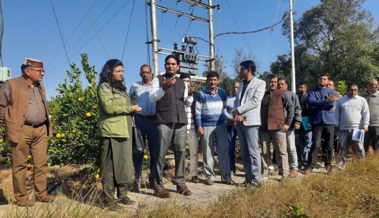 Kangra: जयसिंहपुर में राजस्व मामलों का निपटारा मिशन मोड में, अवैध खनन और प्लास्टिक कचरा प्रबंधन पर सख्त निर्देश