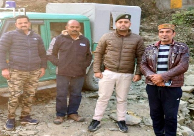 Chamba: वन विभाग ने झुलाड़ा-कुठेड़ में कसमल की जड़ों की अवैध खेप को किया बरामद, 57 हजार रुपए जुर्माना