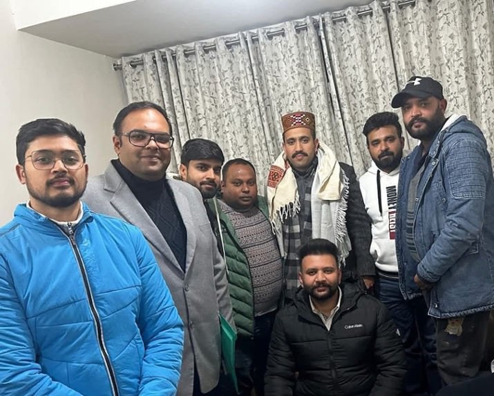 Kangra: धर्मशाला व्यापार मंडल ने लोक निर्माण मंत्री विक्रमादित्य सिंह से की मुलाकात, कोतवाली बाजार के सौंदर्यीकरण का मुद्दा उठाया
