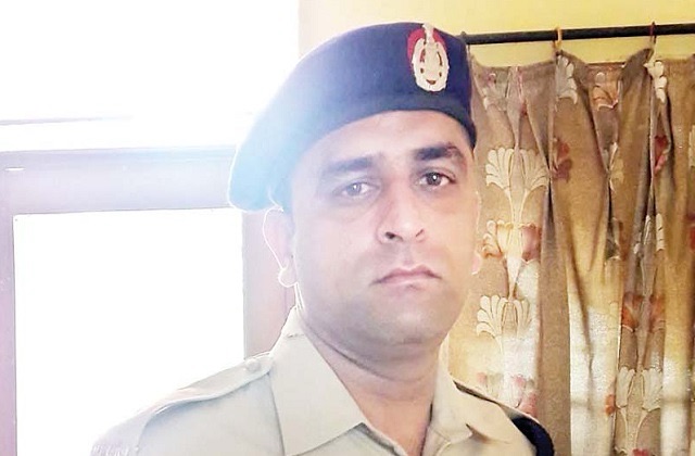 Kangra: ड्यूटी के दौरान जम्मू में 41 वर्षीय आईटीबीपी जवान संदीप कुमार का निधन Kangra: ड्यूटी के दौरान जम्मू में 41 वर्षीय आईटीबीपी जवान संदीप कुमार का निधन