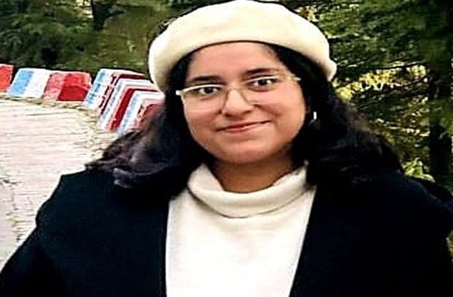 Chamba: डल्हौजी की 18 वर्षीय कविता लेखिका गौरजा कौशल ने लिखी अनोखी कविताएं