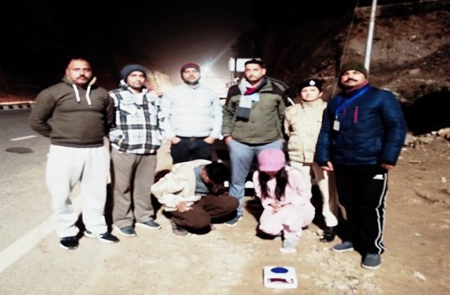 Himachal: मंडी में चिट्टा तस्करी का पर्दाफाश: पुलिस ने 13.29 ग्राम चिट्टा के साथ युवक-युवती को किया गिरफ्तार