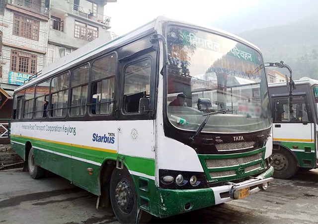 Himachal: चंडीगढ़ में एचआरटीसी बसों पर विवाद: प्रशासन ने जब्त की दो बसें Himachal: चंडीगढ़ में एचआरटीसी बसों पर विवाद: प्रशासन ने जब्त की दो बसें