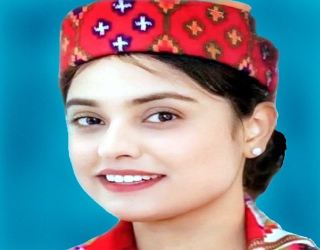 Himachal: कुल्लू की खुशबू भारद्वाज ने संगीत में गोल्ड मेडल जीतकर रचा इतिहास