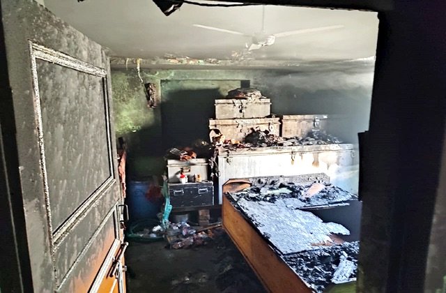 Bilaspur: झंडूता के कुठेड़ा गांव में शॉर्ट सर्किट से घर में आग, लाखों का नुकसान