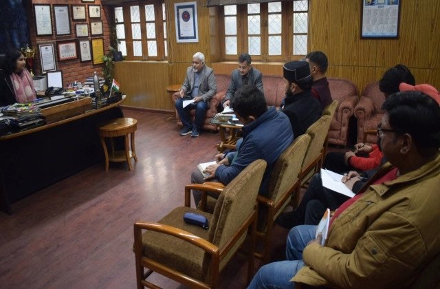Kullu: कुल्लू में पशु क्रूरता रोकथाम के लिए जिला स्तरीय सोसायटी की बैठक आयोजित