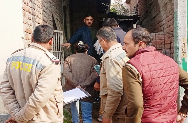 Mandi: हिमाचल में क्रूरता की हद पार, गऊशाला में मवेशी के साथ अमानवीय कृत्य और हत्या