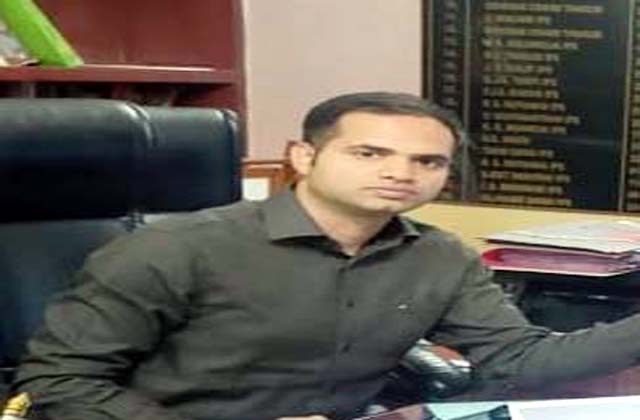 Chamba: चिट्टे के बढ़ते प्रचलन पर पुलिस की सख्त कार्रवाई, डलहौजी से लेकर जिला मुख्यालय तक बढ़ाई निगरानी Chamba: चिट्टे के बढ़ते प्रचलन पर पुलिस की सख्त कार्रवाई, डलहौजी से लेकर जिला मुख्यालय तक बढ़ाई निगरानी