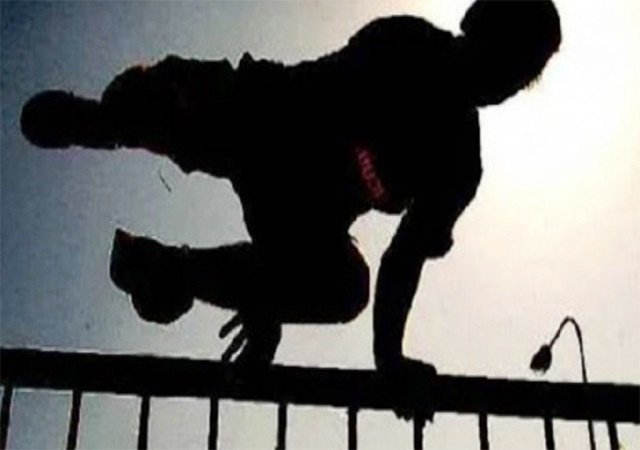 Kangra: धर्मशाला कोर्ट से फरार हुआ विचाराधीन कैदी, पुलिस की सुरक्षा व्यवस्था पर उठे सवाल