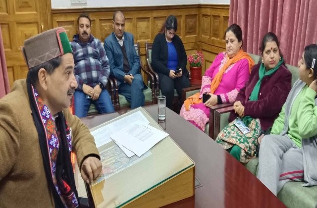 Kangra: हिमाचल सरकार का राजस्व बढ़ाने का बड़ा कदम: आबकारी-खनन नीति में बदलाव से 2000 करोड़ रुपये की अतिरिक्त आमदनी