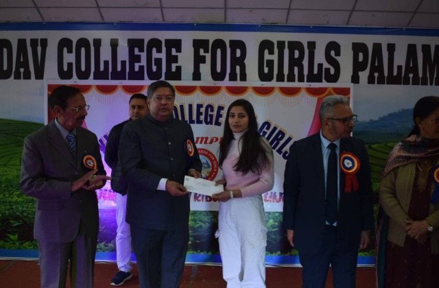 Kangra: समाज निर्माण में युवाओं की भूमिका महत्वपूर्ण : आशीष बुटेल