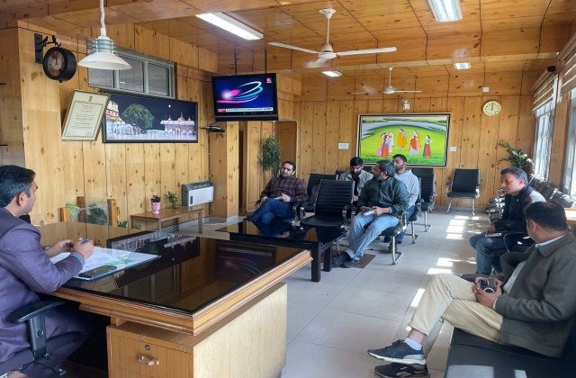 Kangra: कांगड़ा जिले में भूस्खलन रोकथाम के लिए बड़ा कदम, आईआईटी मंडी के सहयोग से पूर्व चेतावनी सिस्टम होगा स्थापित