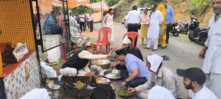 Kangra: चंगर में बनेगा भव्य श्री राम मंदिर, लपियाणा में सामुदायिक भवन निर्माण तेज – विधायक केवल पठानिया Kangra: चंगर में बनेगा भव्य श्री राम मंदिर, लपियाणा में सामुदायिक भवन निर्माण तेज – विधायक केवल पठानिया