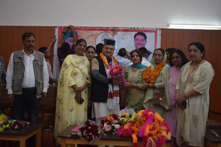 Kangra: भेड़ पालकों की समस्याओं का होगा त्वरित समाधान, वूल फेडरेशन अध्यक्ष मनोज कुमार ने दिए विशेष निर्देश