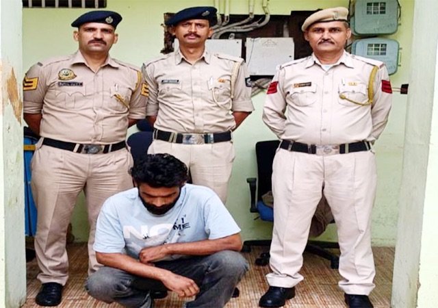 Himachal: सोलन में पारिवारिक विवाद बना आगजनी की वजह, भतीजे ने चाचा के मकान को लगाई आग, गिरफ्तार