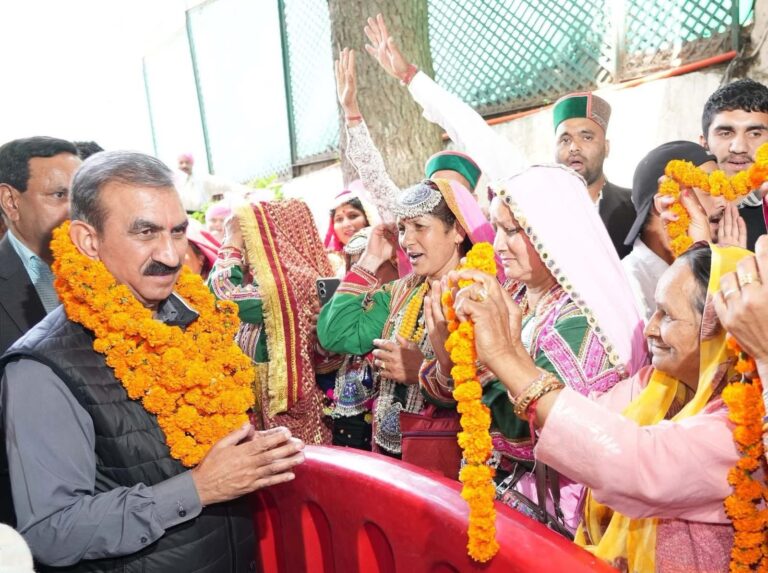 Himachal: हिमाचल सरकार ऊन के दाम बढ़ाने पर कर रही विचार, गद्दी समुदाय की समस्याएं होंगी दूर: सीएम सुक्खू