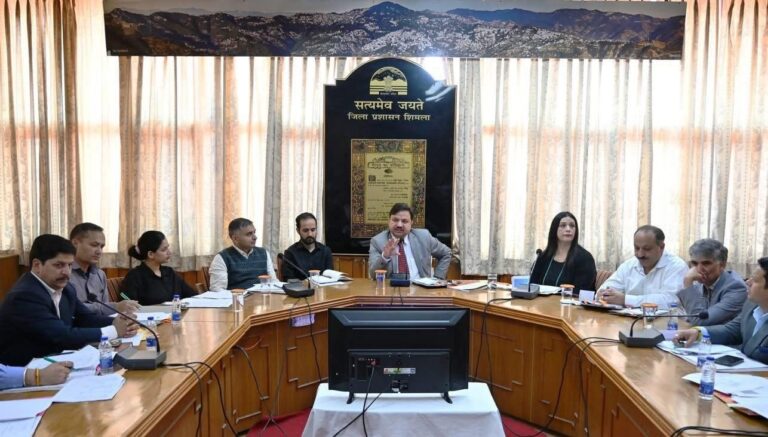 Shimla: शिमला में मानसून तैयारियों की समीक्षा बैठक: उपायुक्त अनुपम कश्यप ने सभी एसडीएम को सख्त निर्देश दिए