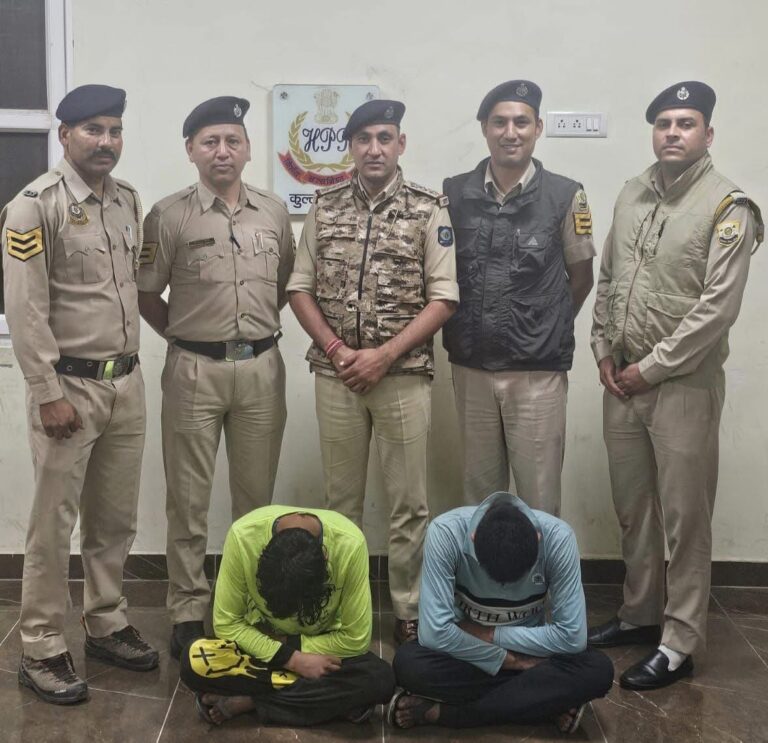 Kullu: मनाली और बंजार में नशे के खिलाफ बड़ी कार्रवाई: हेरोइन और अफीम की अवैध खेती का भंडाफोड़