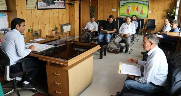 Kangra: राजा खास गांव बना हिमाचल का पहला सोलर मॉडल विलेज, मिलेगा एक करोड़ का ग्रांट
