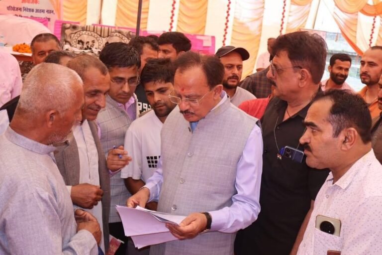 Sirmaur: किसानों को समृद्ध बना रही प्रदेश सरकार की योजनाएं: शिलाई किसान मेले में बोले हर्षवर्धन चौहान