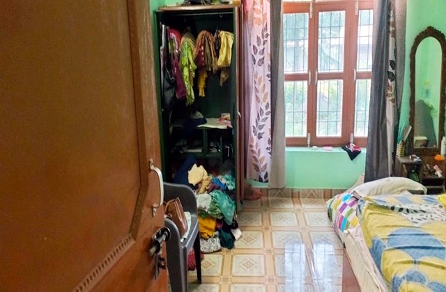 Mandi: चौंतड़ा की टिकरी में 2 महीने से बंद घर में चोरी, सोने की नथ, बालियां और नकदी गायब – पुलिस कर रही जांच, लोगों को सतर्क रहने की अपील